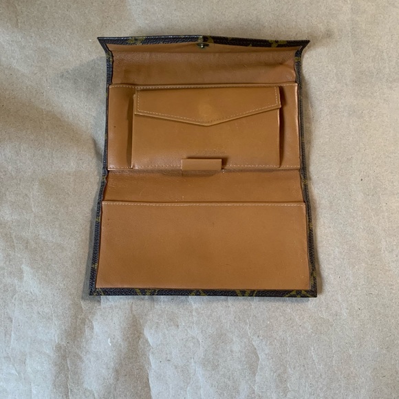 Vintage LOUIS VUITTON for Saks Fifth Avenue wallet - Picture 5 of 8
